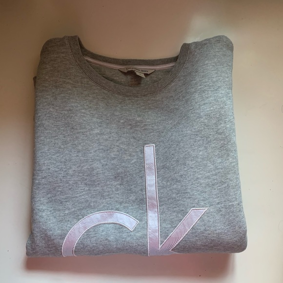 Calvin Klein Jeans Sweaters - SEND OFFERS!! Calvin Klein jeans grey crew neck